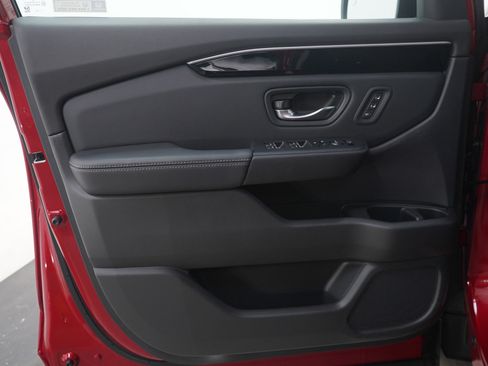 Used 2024 Honda Pilot Touring image 24