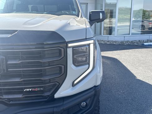 Used 2026 GMC Sierra 1500 AT4X AWD/4WD image 9
