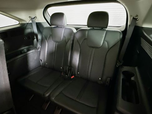 Used 2024 Kia Sorento S image 29