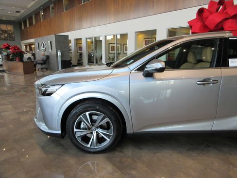 New 2026 Lexus RX 350 AWD image 2