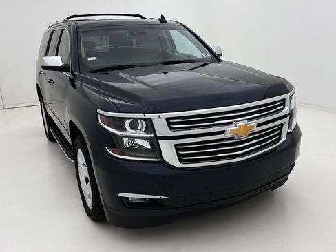 Used 2017 Chevrolet Tahoe Premier AWD/4WD image 3
