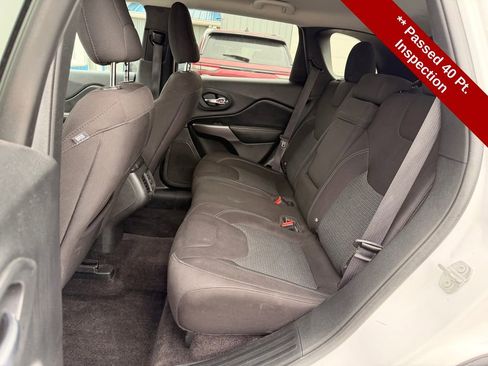 Used 2019 Jeep Cherokee Sport w/ Cold Weather Group AWD/4WD image 14