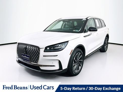 Used 2023 Lincoln Corsair AWD w/ Equipment Group 101A image 3