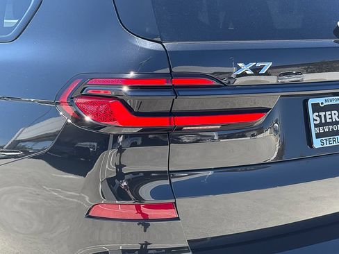 New 2027 BMW X7 xDrive40i w/ M Sport Package AWD/4WD image 6