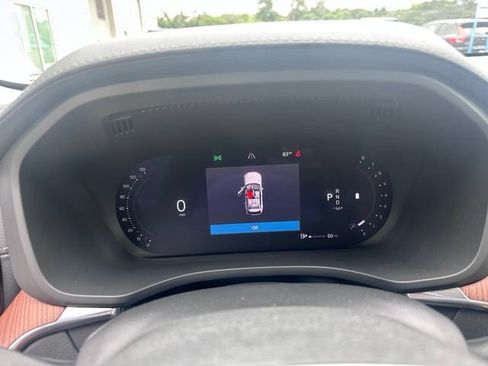 Used 2023 Volvo XC60 B5 Ultimate w/ Protection Package Premier FWD image 23