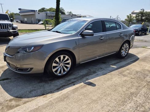 Used 2015 Lincoln MKS w/ Equipment Group 101A FWD image 4