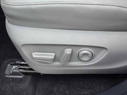 New 2026 Toyota Highlander Platinum AWD/4WD image 27