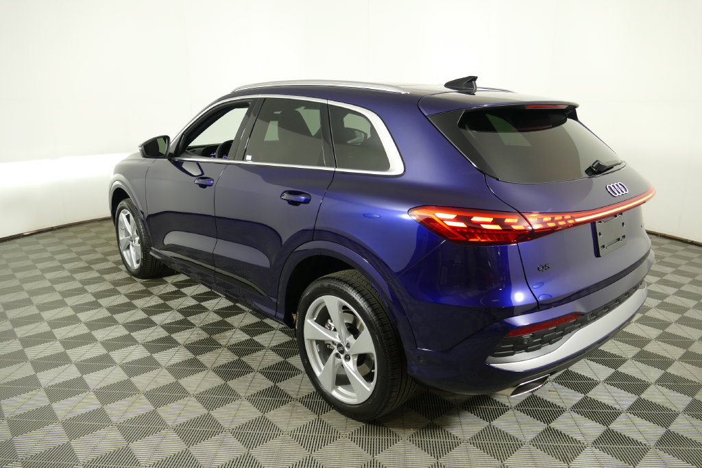 Certified 2025 Audi Q5 Premium Plus AWD/4WD image 5