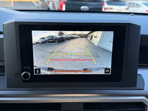 Used 2025 Toyota Tacoma TRD Off-Road AWD/4WD image 35