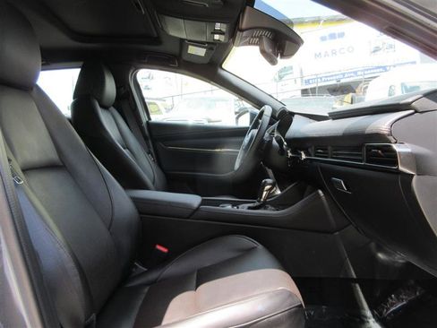 Used 2025 MAZDA MAZDA3 Hatchback w/Premium Plus Pkg image 31