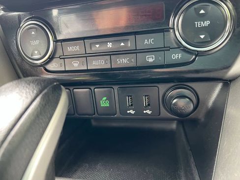 Used 2020 Mitsubishi Eclipse Cross SE image 27