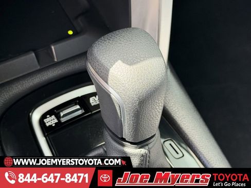 Used 2025 Toyota Corolla Cross AWD Hybrid image 21