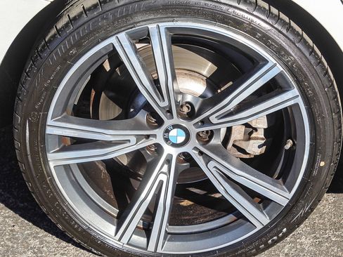 Used 2019 BMW 330i Sedan w/ Premium Package image 11