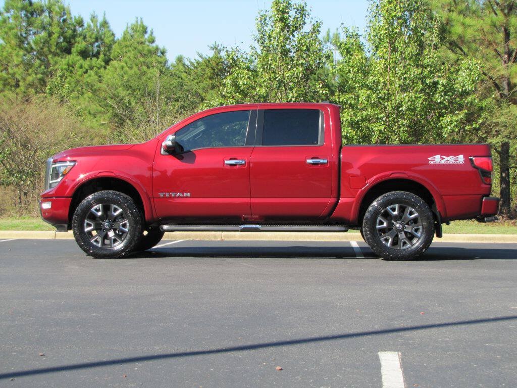 Used 2022 Nissan Titan Platinum Reserve w/ Moonroof Package AWD/4WD image 5