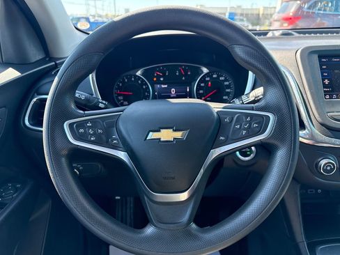 Used 2022 Chevrolet Equinox LT FWD image 17