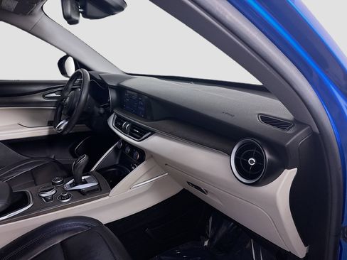 Used 2021 Alfa Romeo Stelvio Ti w/ Nero Edizione image 30