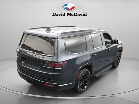 Used 2023 Jeep Wagoneer Series II image 15