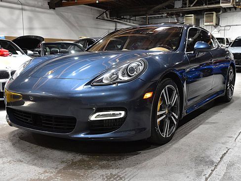 Used 2010 Porsche Panamera Turbo AWD/4WD image 3