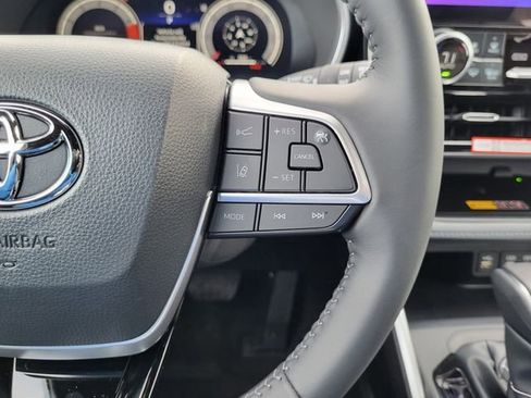 New 2026 Toyota Highlander XSE image 22