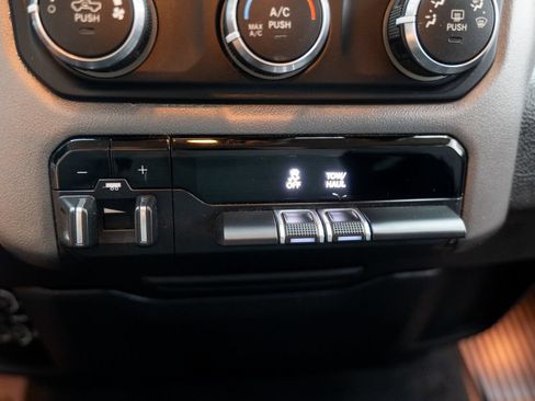 Used 2020 RAM 1500 Big Horn AWD/4WD image 49