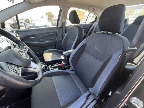 Used 2025 Nissan Versa SV image 27