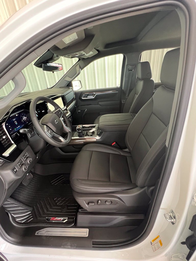 New 2026 Chevrolet Silverado 1500 RST AWD/4WD image 11