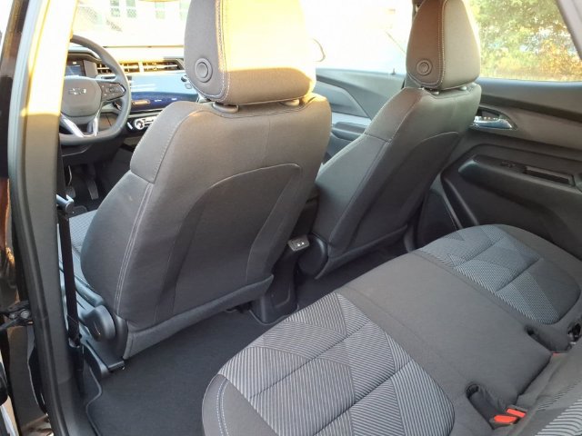 New 2027 Chevrolet Bolt LT FWD image 7