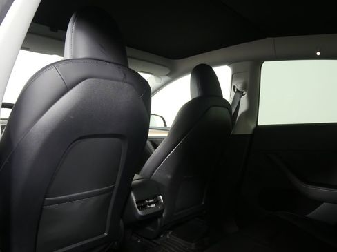 Used 2023 Tesla Model Y Long Range image 18