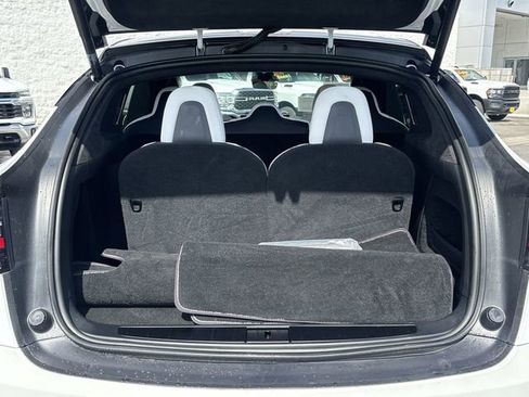 Used 2022 Tesla Model X image 19