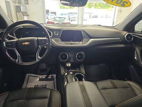 Certified 2019 Chevrolet Blazer Premier w/ Sun and Wheels Package AWD/4WD image 11