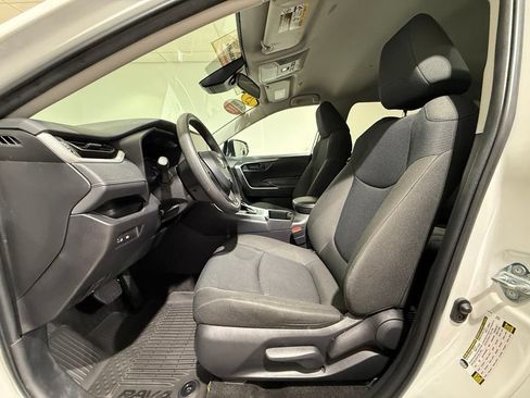 Certified 2025 Toyota RAV4 LE AWD/4WD image 13
