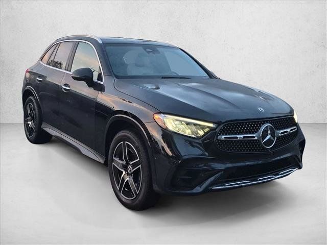 Certified 2024 Mercedes-Benz GLC 300 4MATIC image 3