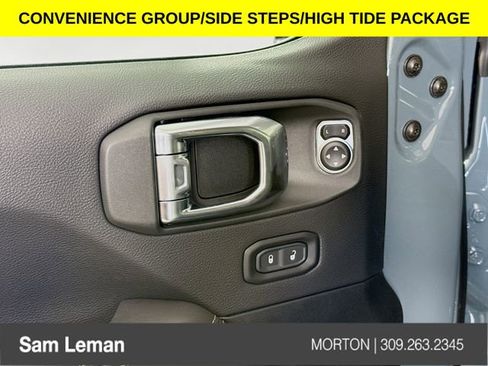 New 2025 Jeep Gladiator Sport image 17