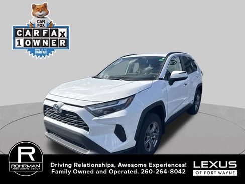 Used 2022 Toyota RAV4 XLE w/ Convenience Package AWD/4WD image 1