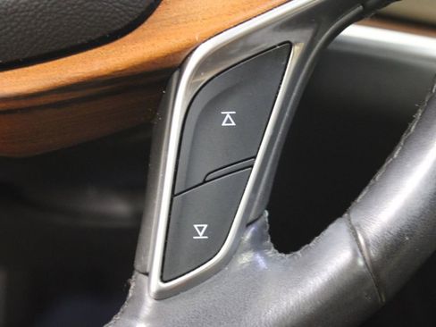 Used 2017 Cadillac XT5 Platinum w/ Driver Assist Package image 27