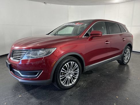 Used 2016 Lincoln MKX Reserve w/ Technology Package AWD/4WD image 4