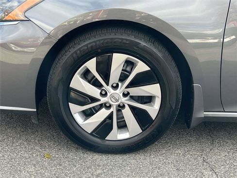 Certified 2024 Nissan Altima 2.5 S image 9