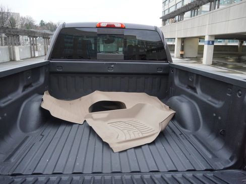 Used 2014 Chevrolet Silverado 1500 High Country w/ High Country Premium Package image 40