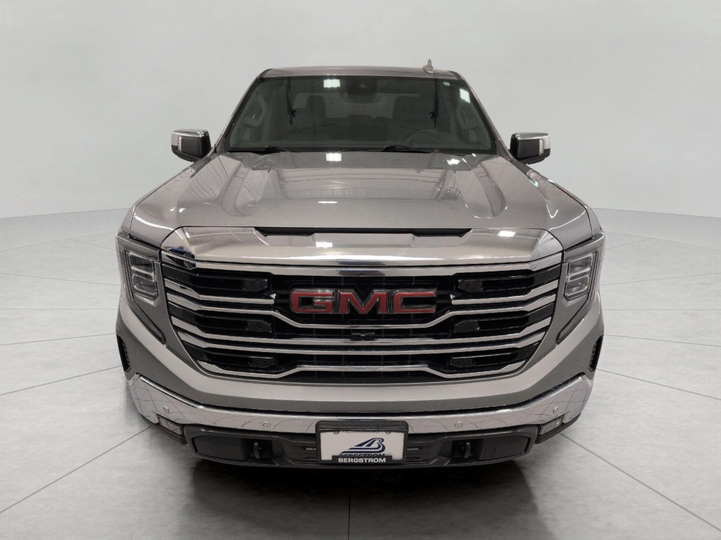 Used 2023 GMC Sierra 1500 SLT w/ SLT Premium Plus Package AWD/4WD image 13