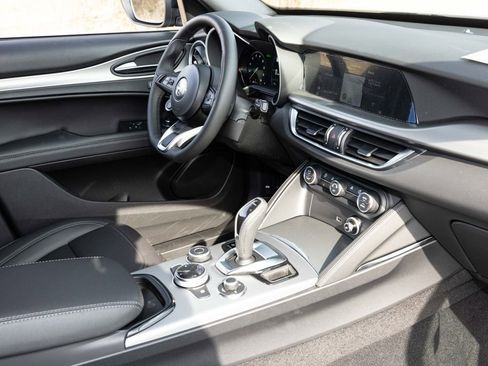 New 2026 Alfa Romeo Stelvio Sprint w/ Convenience Package image 64