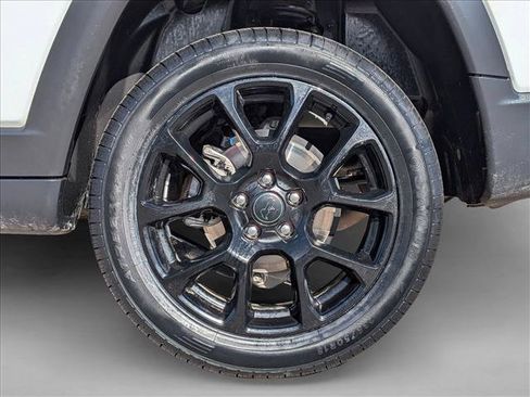 Used 2025 Jeep Compass Latitude w/ Altitude Special Edition AWD/4WD image 23