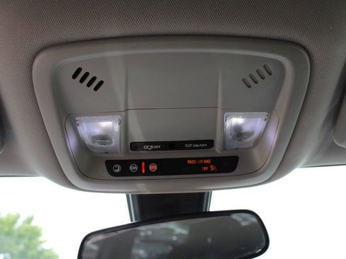 Used 2021 Chevrolet Malibu LT FWD image 22