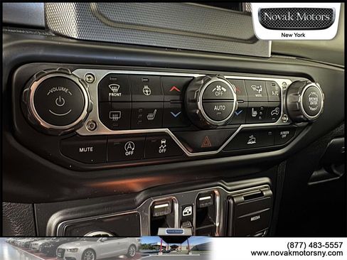 Used 2022 Jeep Wrangler Unlimited Sport image 23