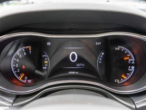 Used 2021 Jeep Grand Cherokee Laredo X AWD/4WD image 20