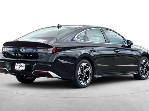 New 2026 Hyundai Sonata SEL FWD image 6