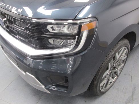 New 2025 Ford Expedition Platinum w/ Platinum Ultimate Package image 10
