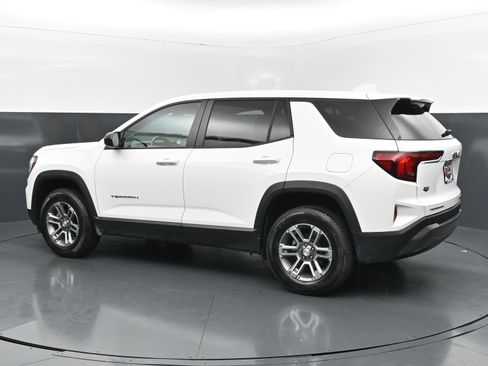 Used 2026 GMC Terrain Elevation FWD image 3