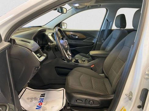 Used 2020 GMC Terrain SLE w/ Driver Convenience Package image 10