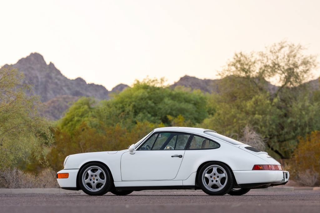 Used 1992 Porsche 911 Carrera RWD image 12