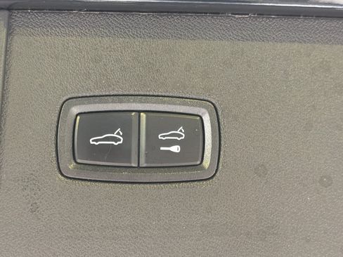 Certified 2023 Porsche Cayenne Turbo AWD/4WD image 15